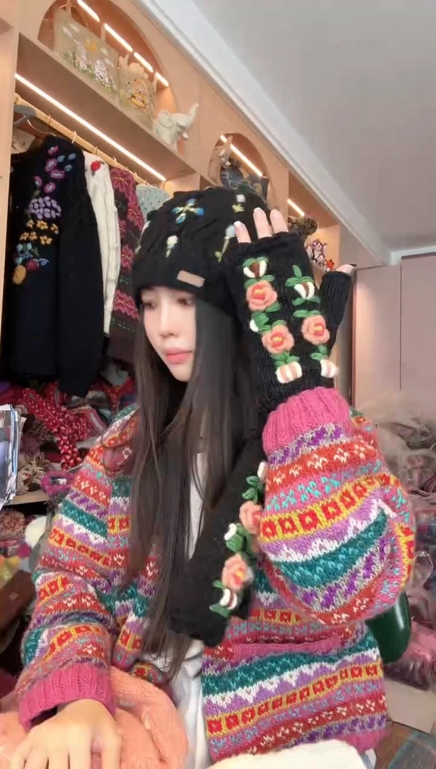 羊毛黑色立体手套