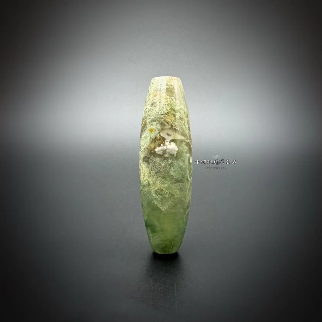 天然原矿绿草玛瑙山水画勒子 尺寸 52.6*16.3