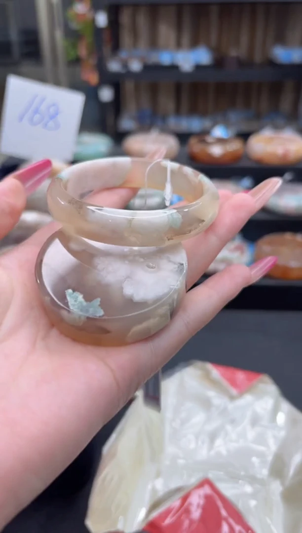 未镶嵌手镯石英质玉544(56圈赠送镯心)