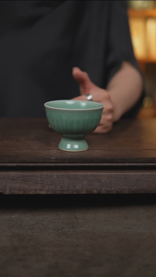 杯仿古青绿莲瓣杯
