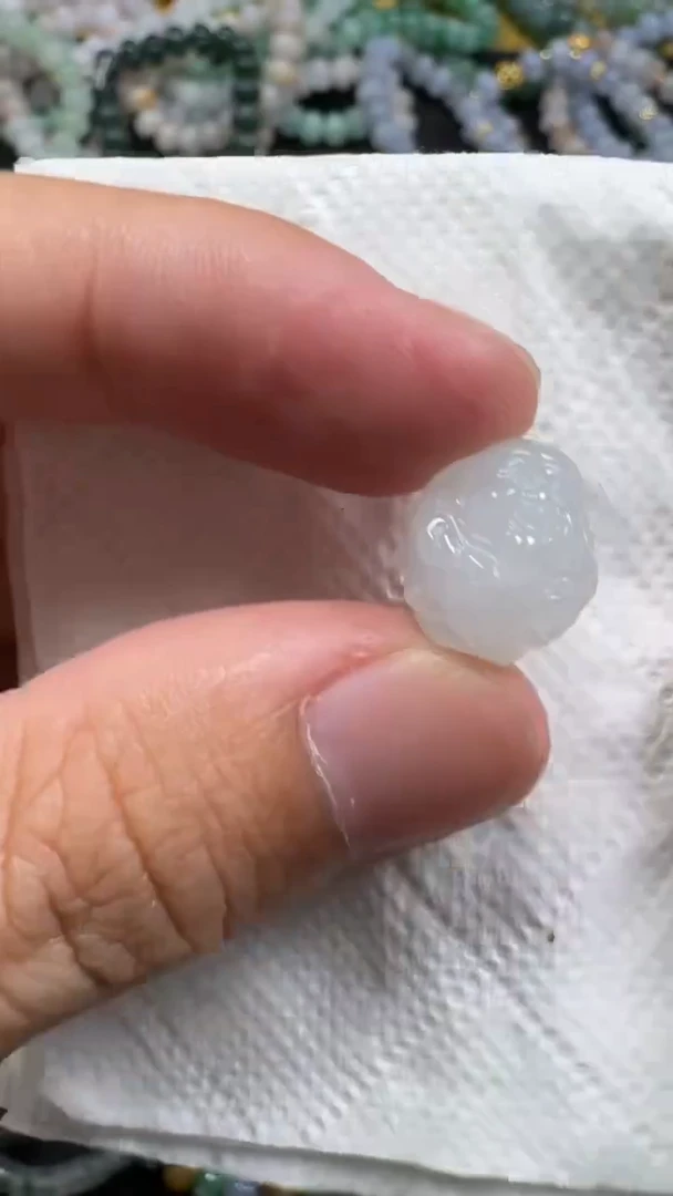 翡翠未镶嵌颈饰【闪购商品】 天然翡翠