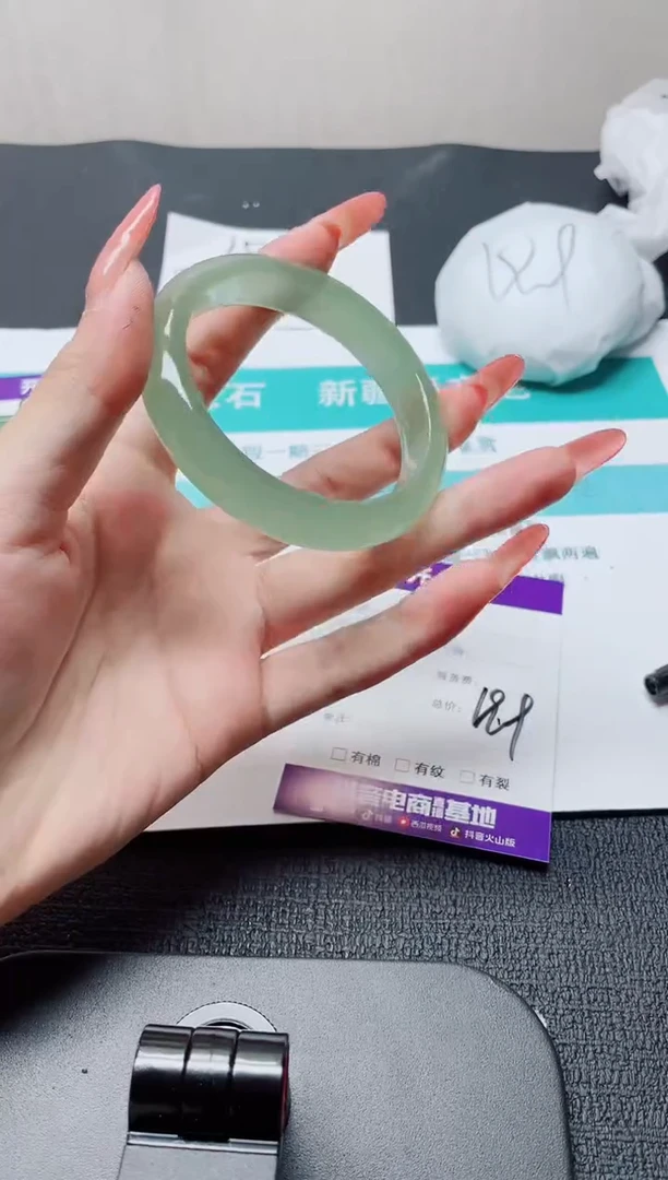 未镶嵌手镯石英质玉85-55