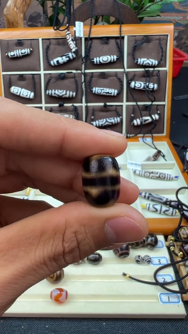 未镶嵌颈饰玛瑙/玉髓（覆膜）91.(微瑕)