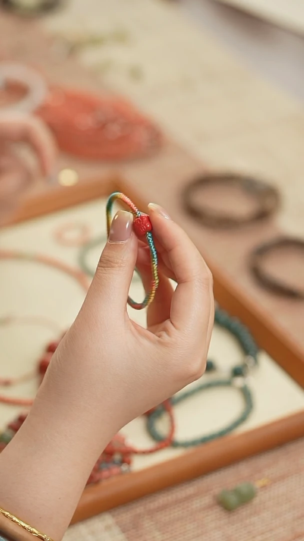 含辰砂工艺品清仓福利！朱砂柿子 五彩编绳手链