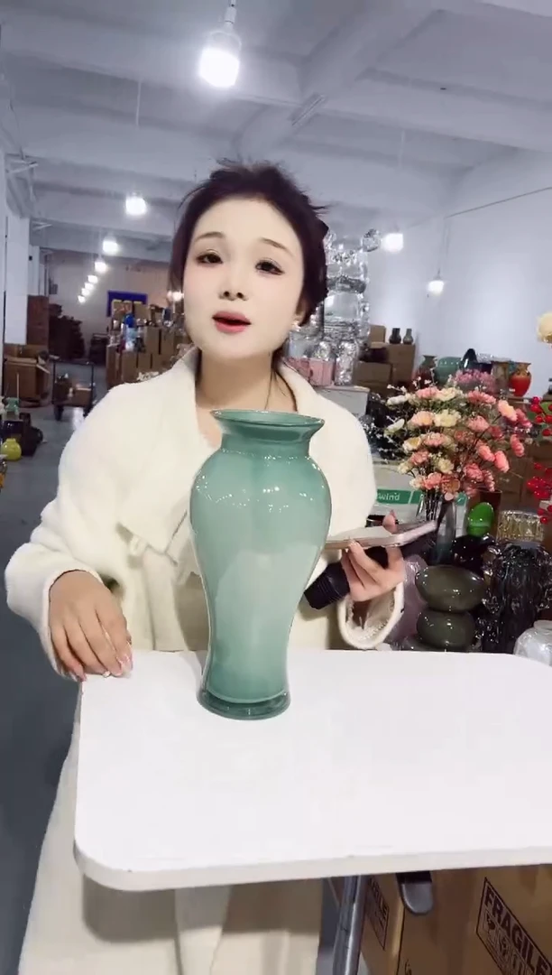 【闪购商品】玻璃乐之沭花瓶微瑕-BCMD