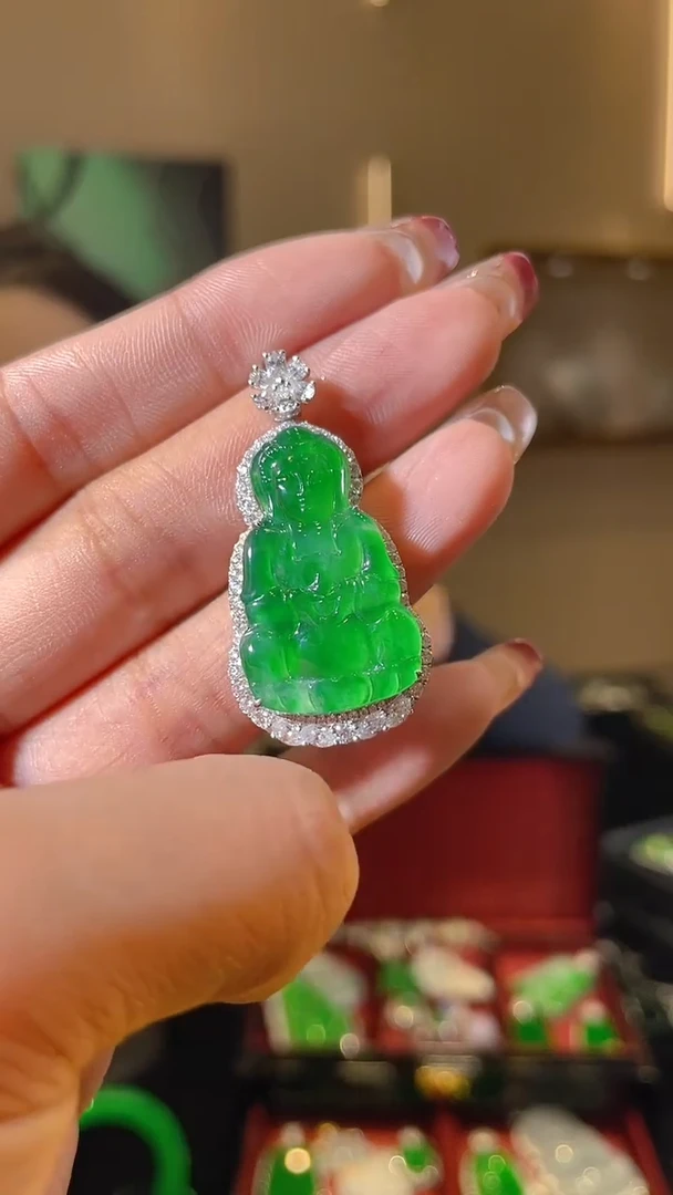 【闪购商品】翡翠吊坠(不含链)18K金镶嵌天然翡翠A货