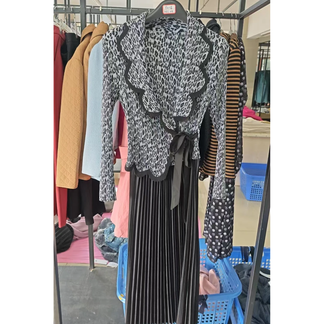 连衣裙女梦里人新款优雅百搭气质假两件显瘦中长裙10195