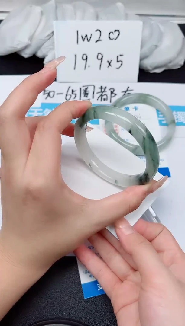 【闪购商品】石英质玉手镯未镶嵌G147-58.4