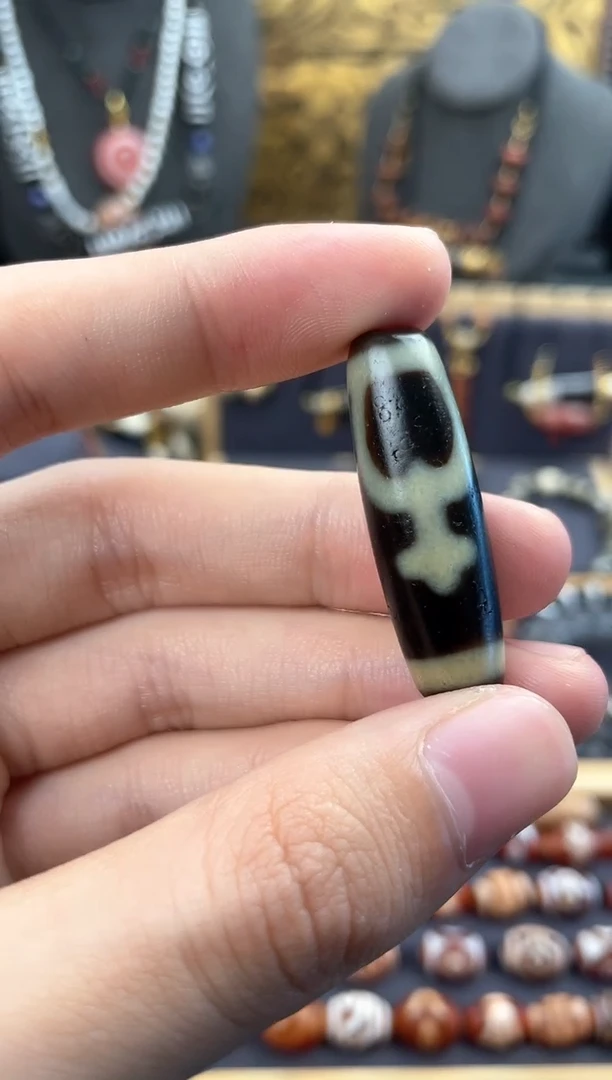 【闪购商品】玛瑙/玉髓颈饰未镶嵌高品宝瓶单珠