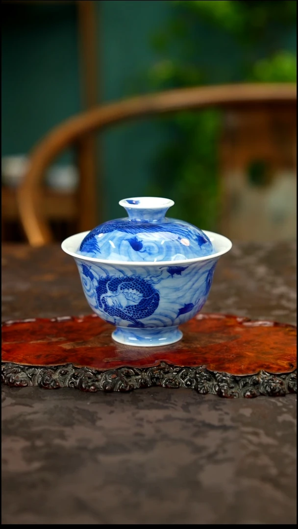 画堂春青花手绘龙凤盖碗