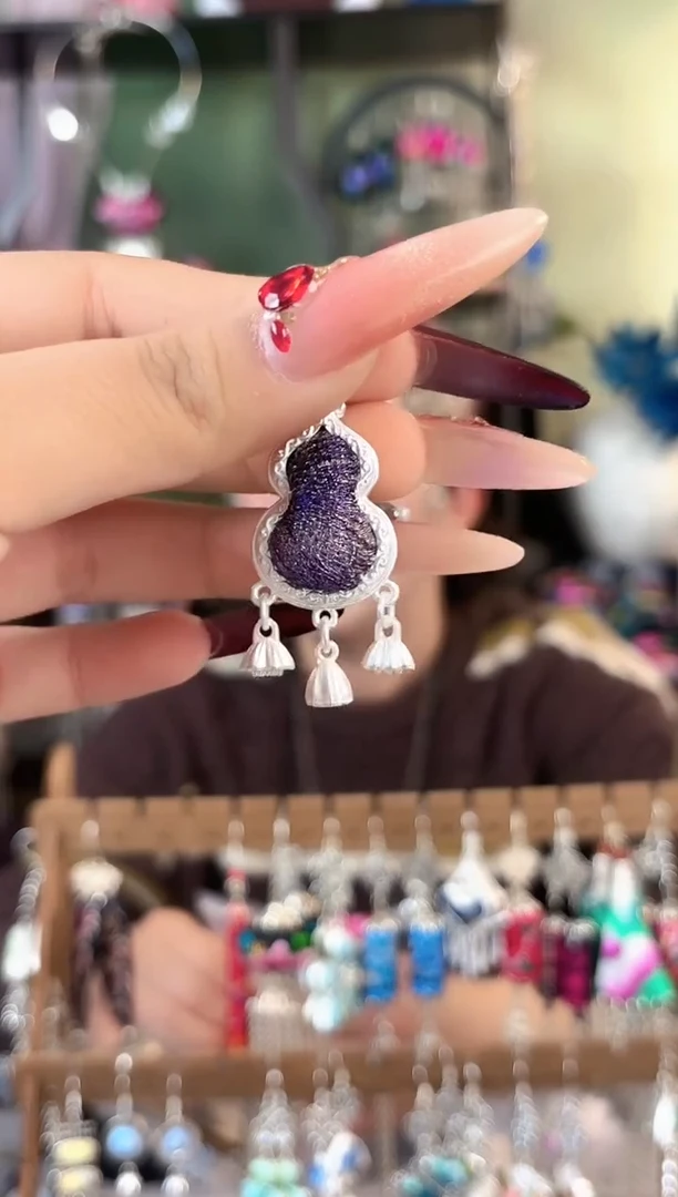 彩云南阁非遗老绣苗银饰品152