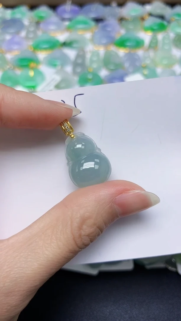 翡翠未镶嵌颈饰天然缅甸翡翠A货