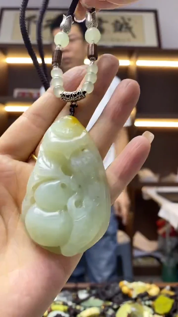 未镶嵌岫玉挂件