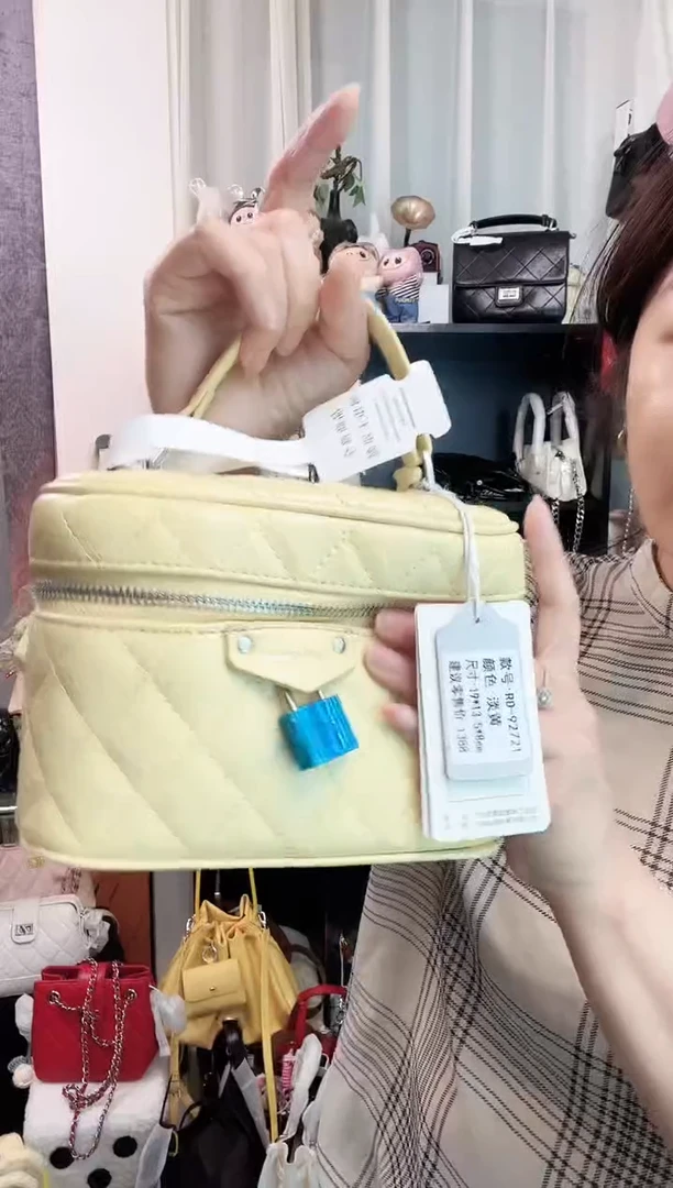 小牛剖层皮革福利款女士包包