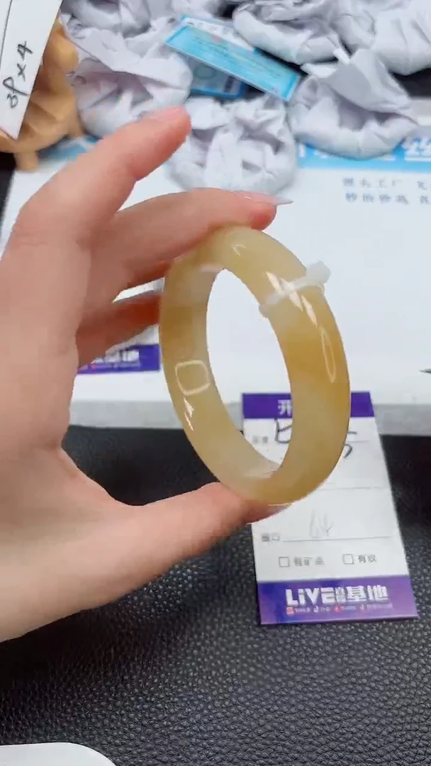 【闪购商品】石英质玉手镯未镶嵌545---64