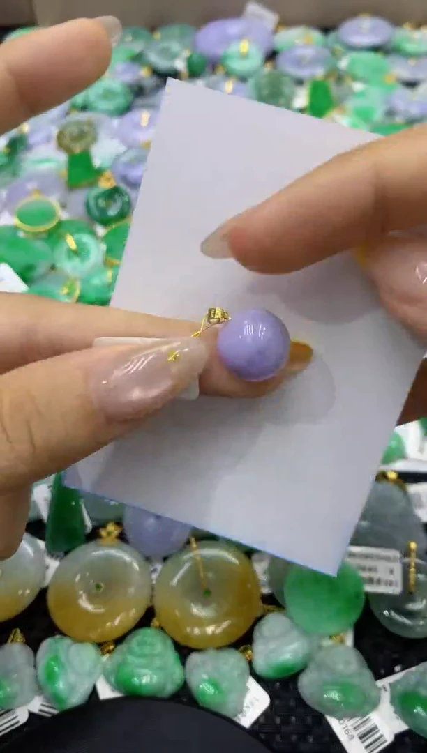 颈饰18K金镶嵌翡翠天然缅甸翡翠A货