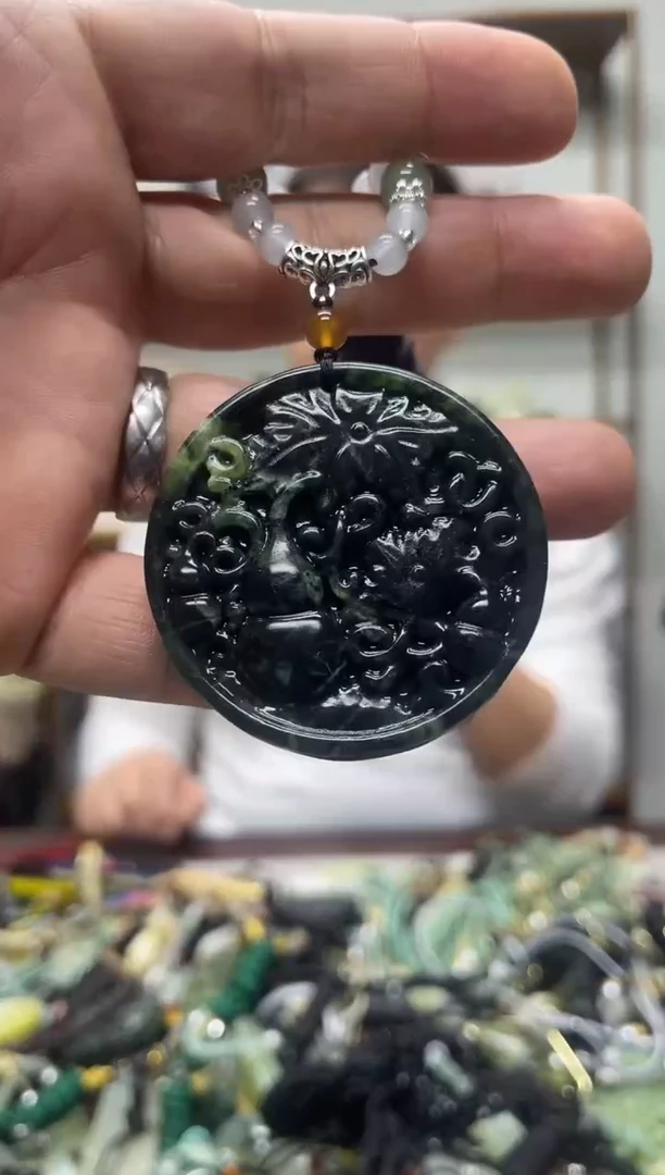 未镶嵌岫玉吊坠·