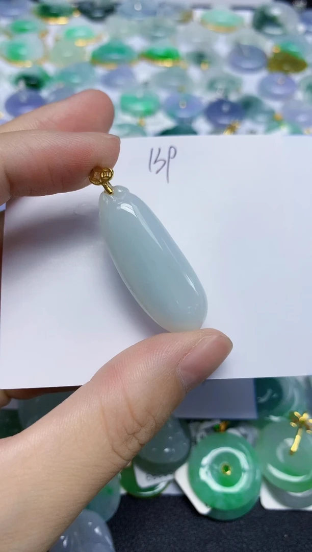 翡翠未镶嵌颈饰天然缅甸翡翠A货