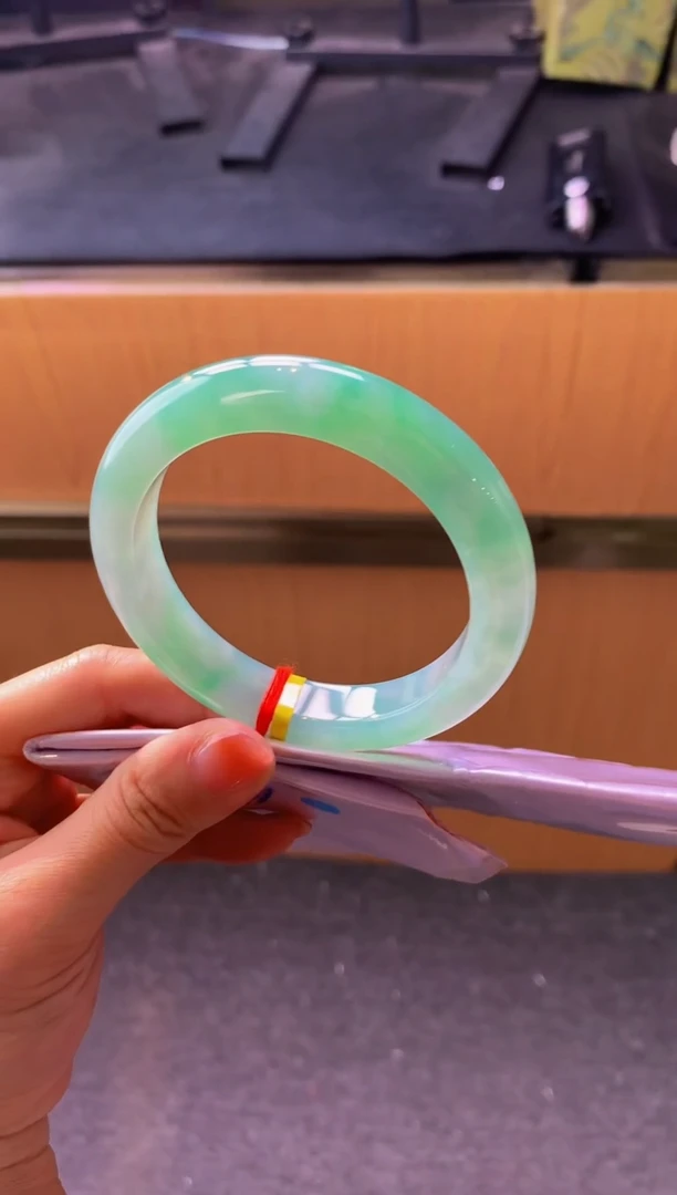 未镶嵌手镯翡翠- X128圈口56 全款13.8万 定金2万