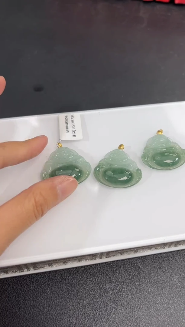 颈饰18K金镶嵌翡翠边城刀客/358421/多样性发一/配皮绳