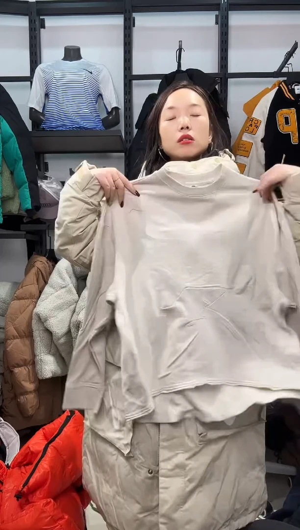 2070闪购编码 Nike/Jordan运动卫衣裤以直播间过款为准 尺码·M