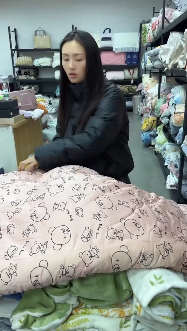 聚酯纤维全棉睡袋小熊