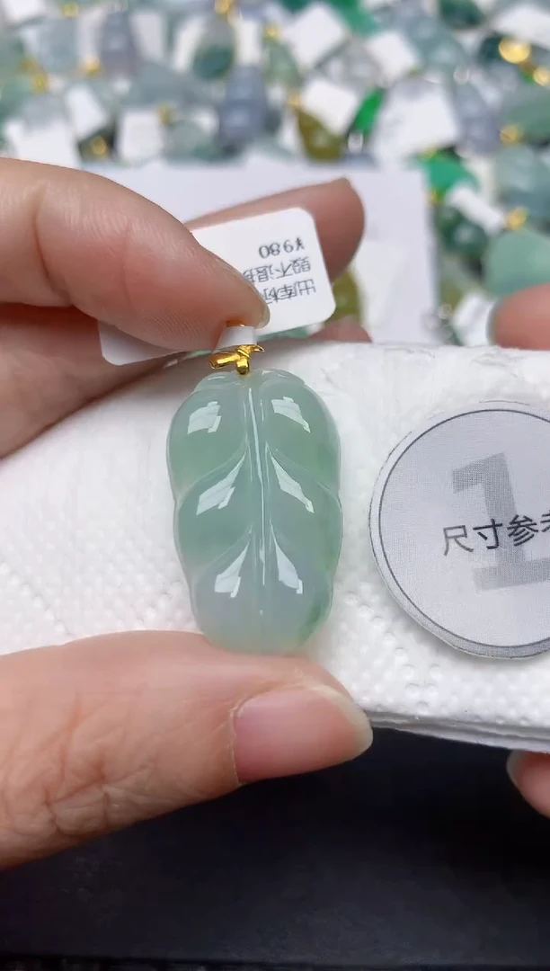 颈饰18K金镶嵌翡翠天然缅甸A货翡翠