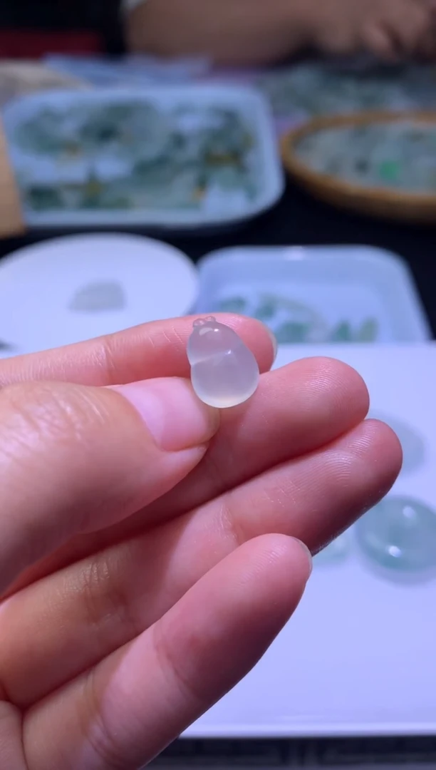 未镶嵌定制翡翠毛货