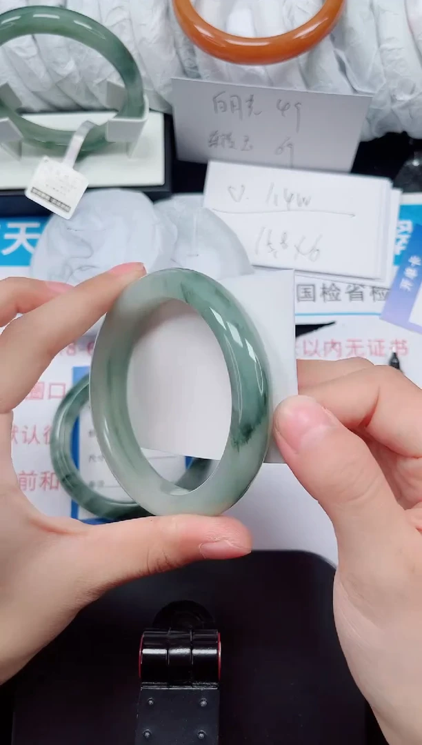 未镶嵌手镯石英质玉108-59/60
