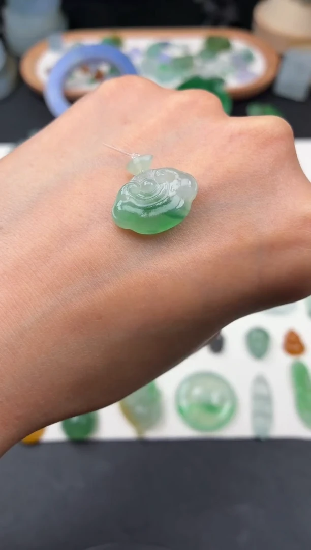 定制翡翠未镶嵌翡翠