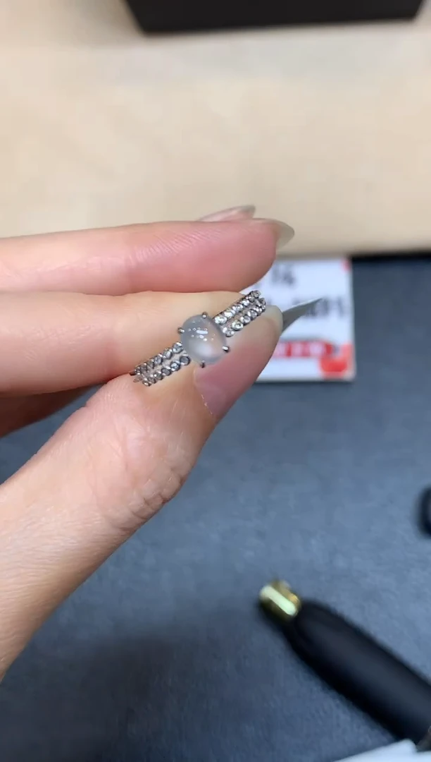 18K金镶嵌戒指翡翠【无鉴赏期】蛋面【无服务费