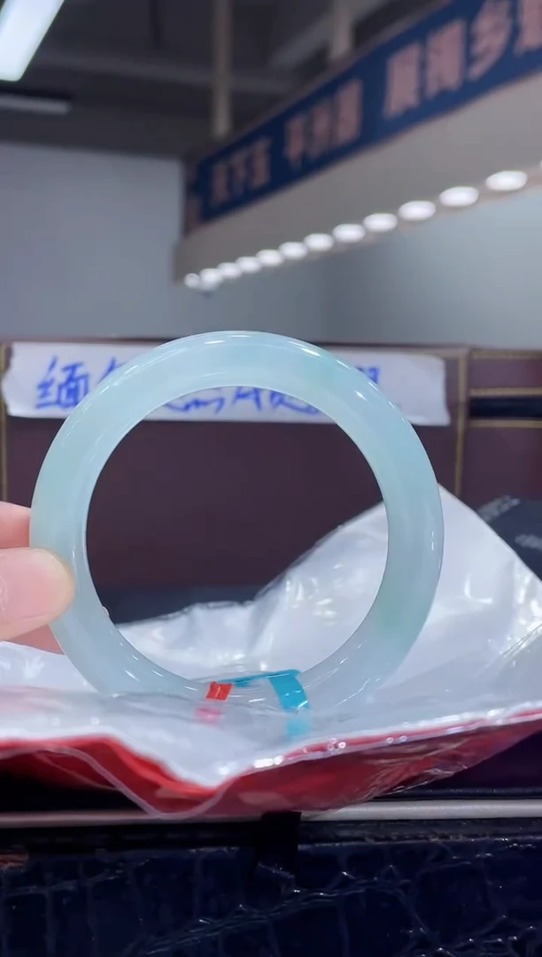 未镶嵌手镯翡翠4