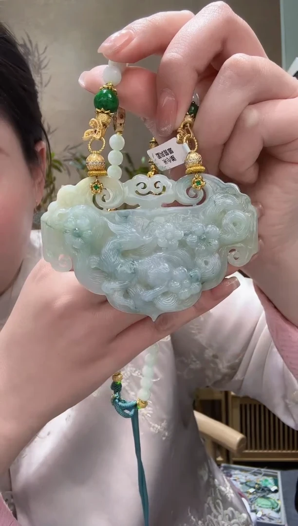 【闪购商品】翡翠颈饰未镶嵌吊坠