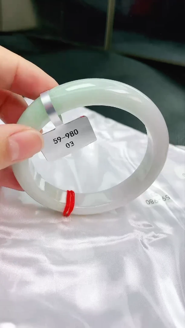 未镶嵌手镯翡翠缅甸天然A货翡翠手镯