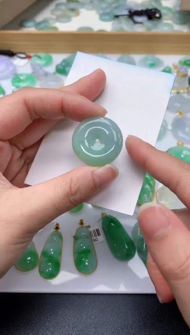 颈饰未镶嵌翡翠天然A货