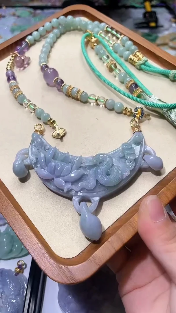 【闪购商品】翡翠颈饰未镶嵌吊坠