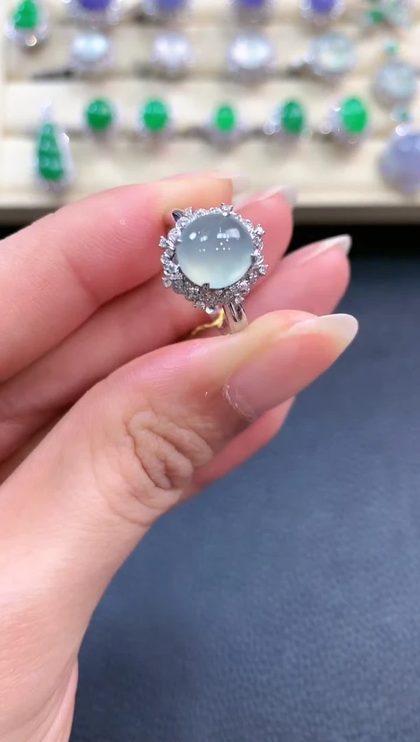 【闪购商品】翡翠戒指18K金镶嵌b110