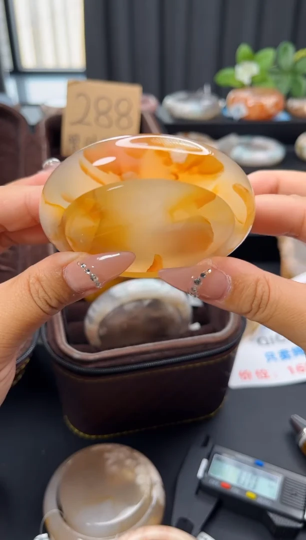 石英质玉手镯未镶嵌赠送镯心（圈口57
