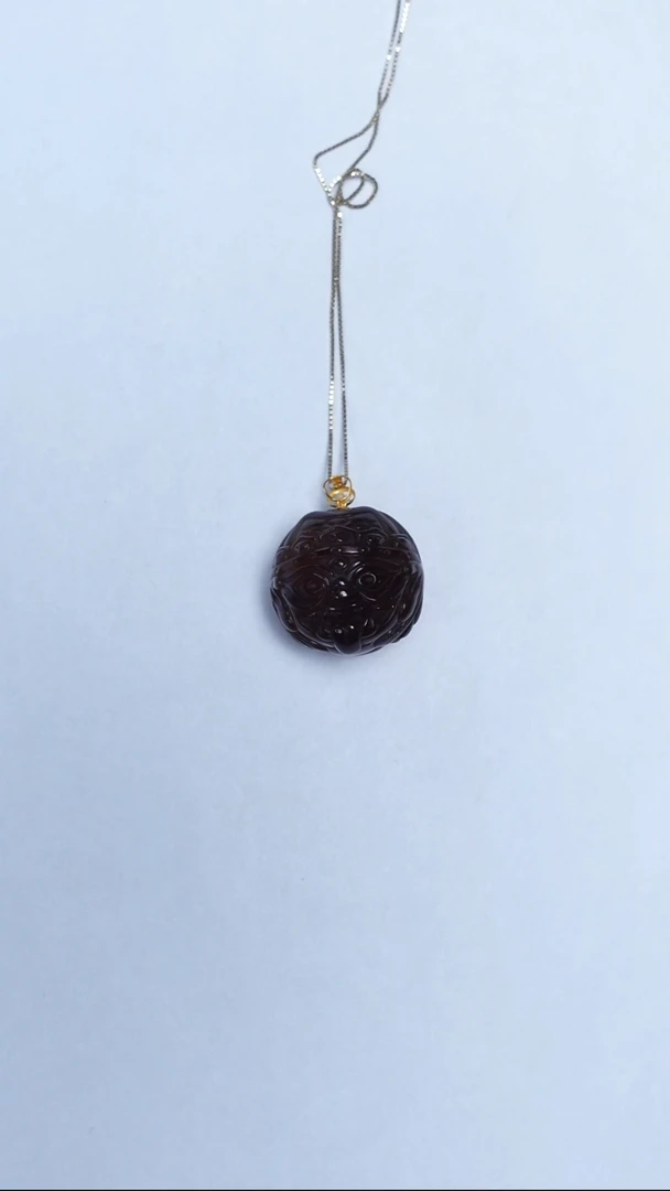 琥珀颈饰18K金镶嵌血蜜扎基吊坠