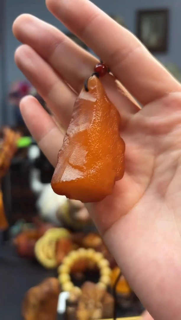 琥珀颈饰未镶嵌吊坠