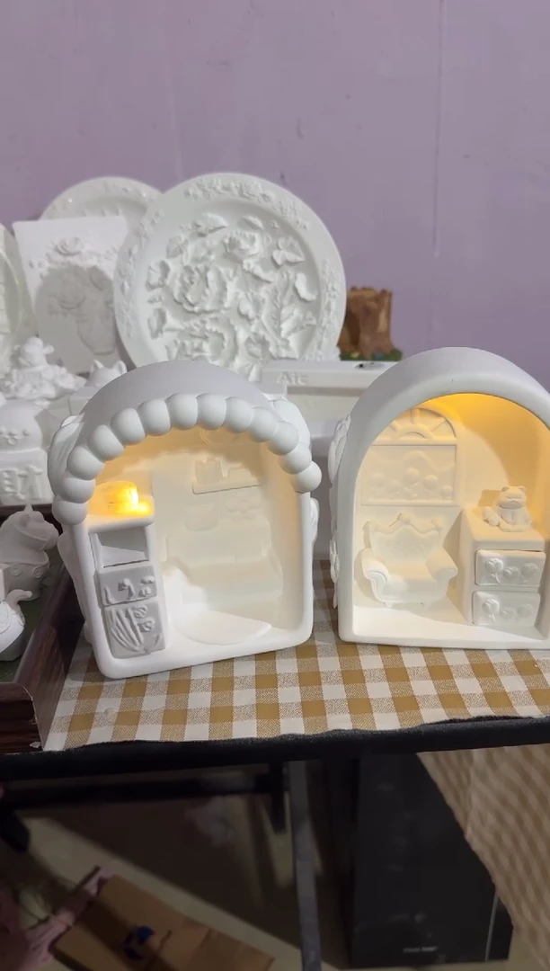 石膏两个小房子两套颜料