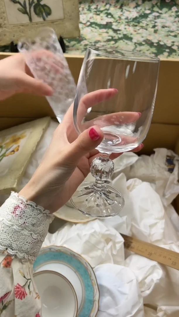 手工艺品琉璃幸**菜       B664