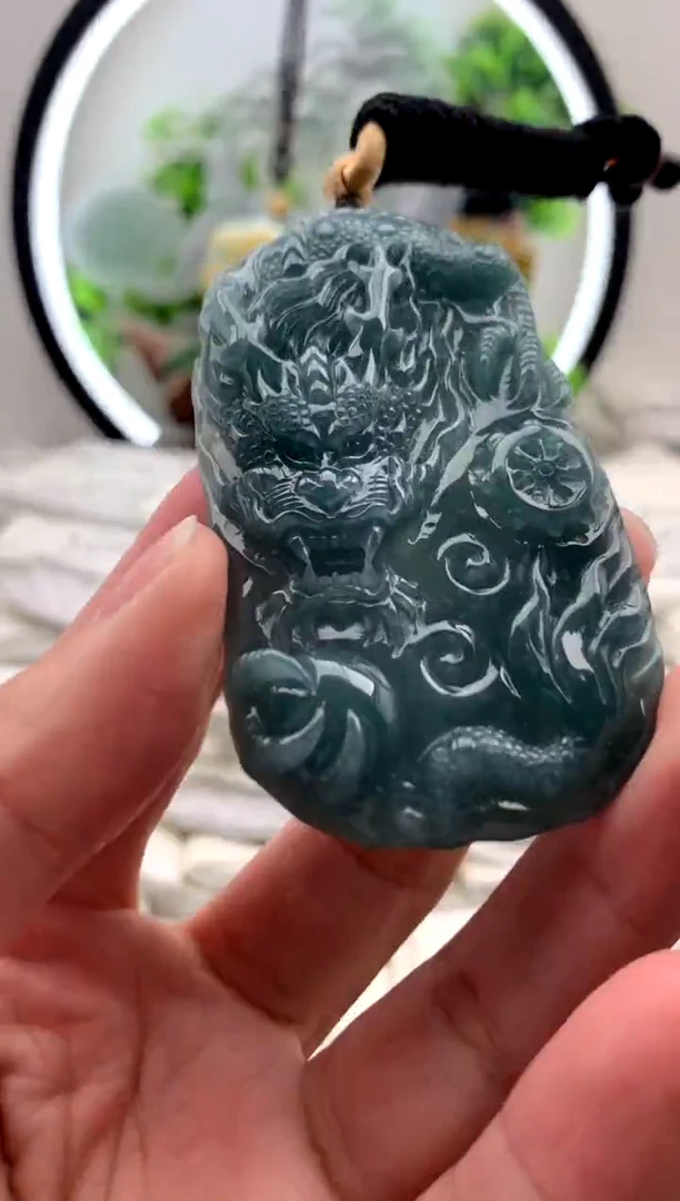 【闪购商品】翡翠颈饰未镶嵌龙牌