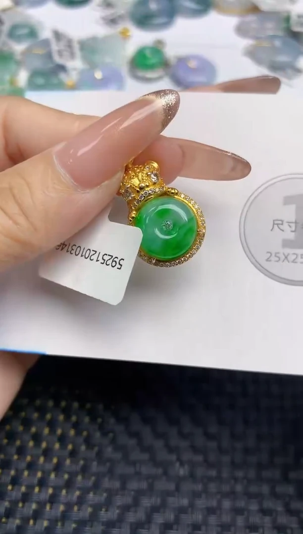 颈饰未镶嵌翡翠天然缅甸A货翡翠百元以上9元证书费自理