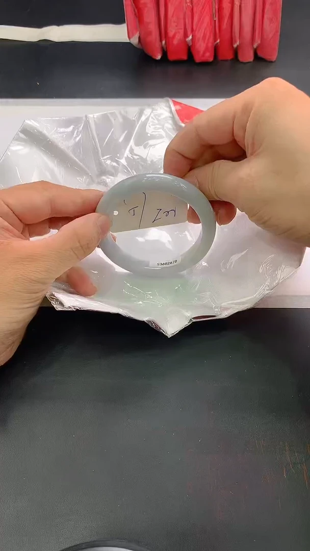 翡翠手镯未镶嵌87