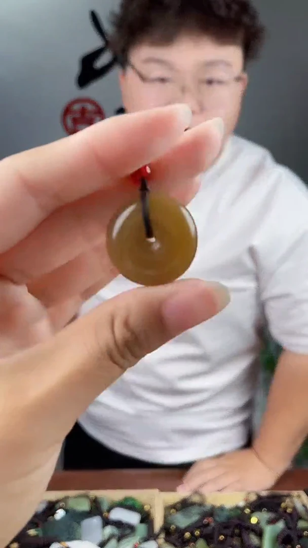 和田玉未镶嵌颈饰拍一发一，多样性发货