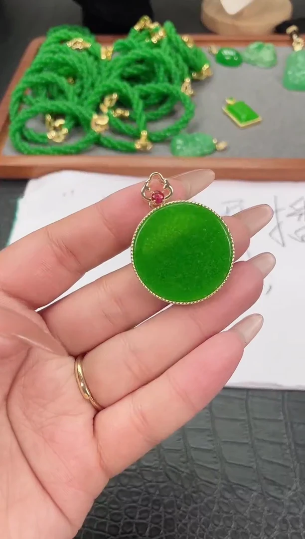 未镶嵌翡翠耳饰大红无事牌吊坠