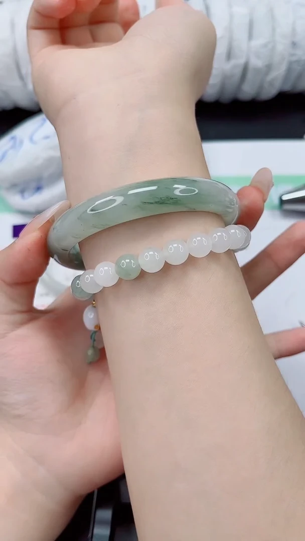 石英质玉手镯未镶嵌201-60/61