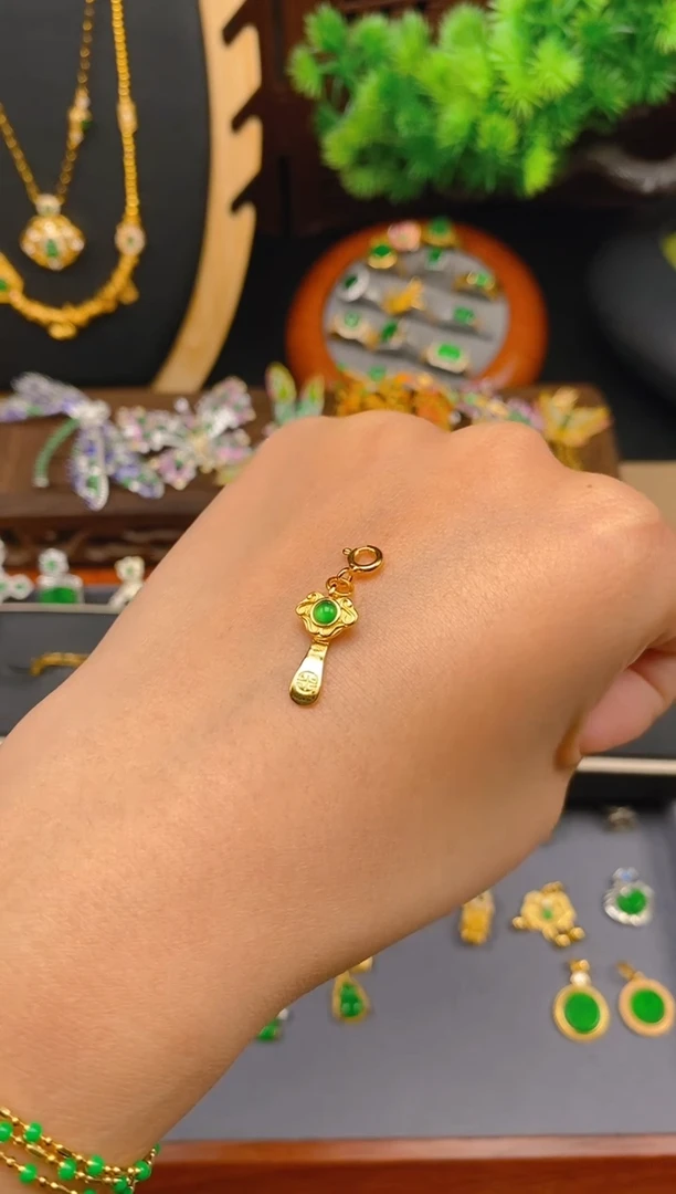 【闪购商品】翡翠吊坠(不含链)银S925镶嵌如意万能扣