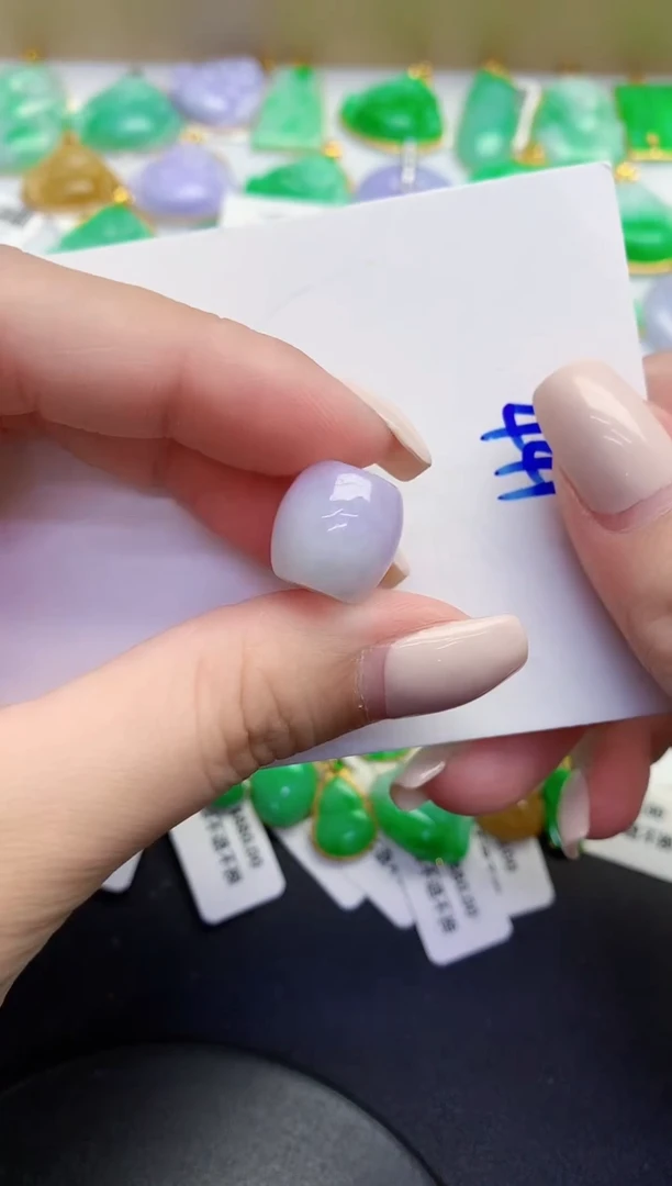 颈饰未镶嵌翡翠缅甸天然翡翠A货